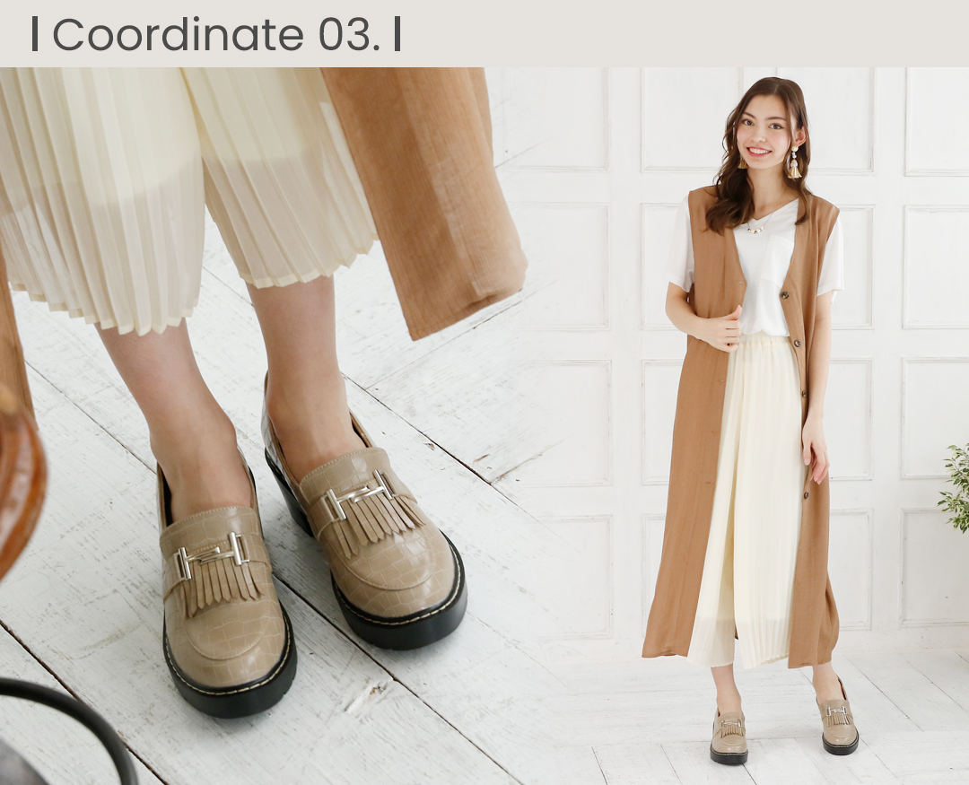coordinate01「シンプルコーデにキラキラスニーカーでポイント」